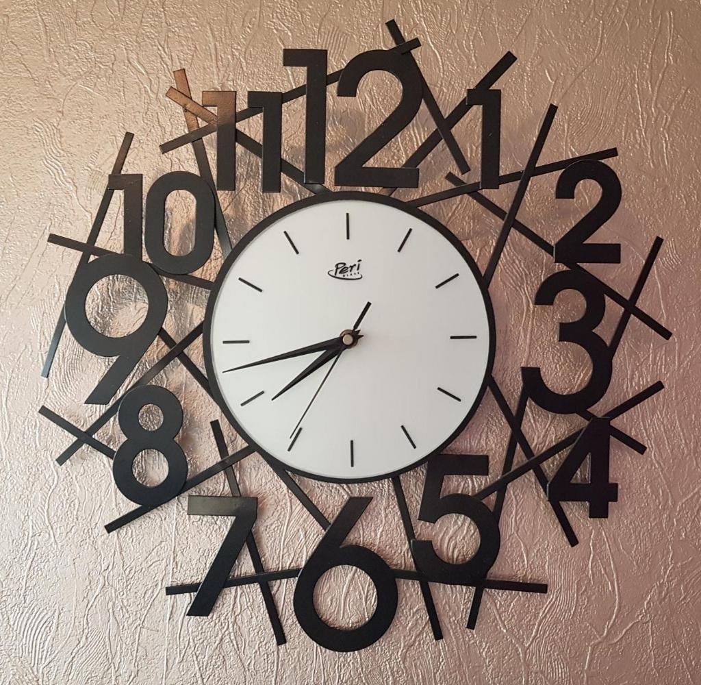 retro vintage 90s Peri Glass wandklok wand klok analoog, Ophalen of Verzenden, Zo goed als nieuw, Analoog, Wandklok