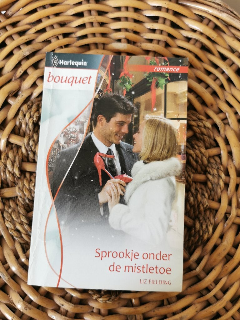 Bouquet Sprookjes onder de mistletoe, Boeken, Ophalen of Verzenden, Gelezen, Liz fielding