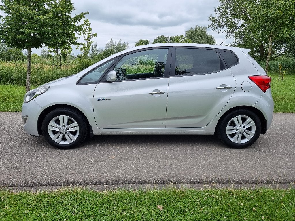 Hyundai iX20 1.4i, i-Vision, airco, navi, cruise, trekhaak, Voorwielaandrijving, Euro 5, Stof, Zwart
