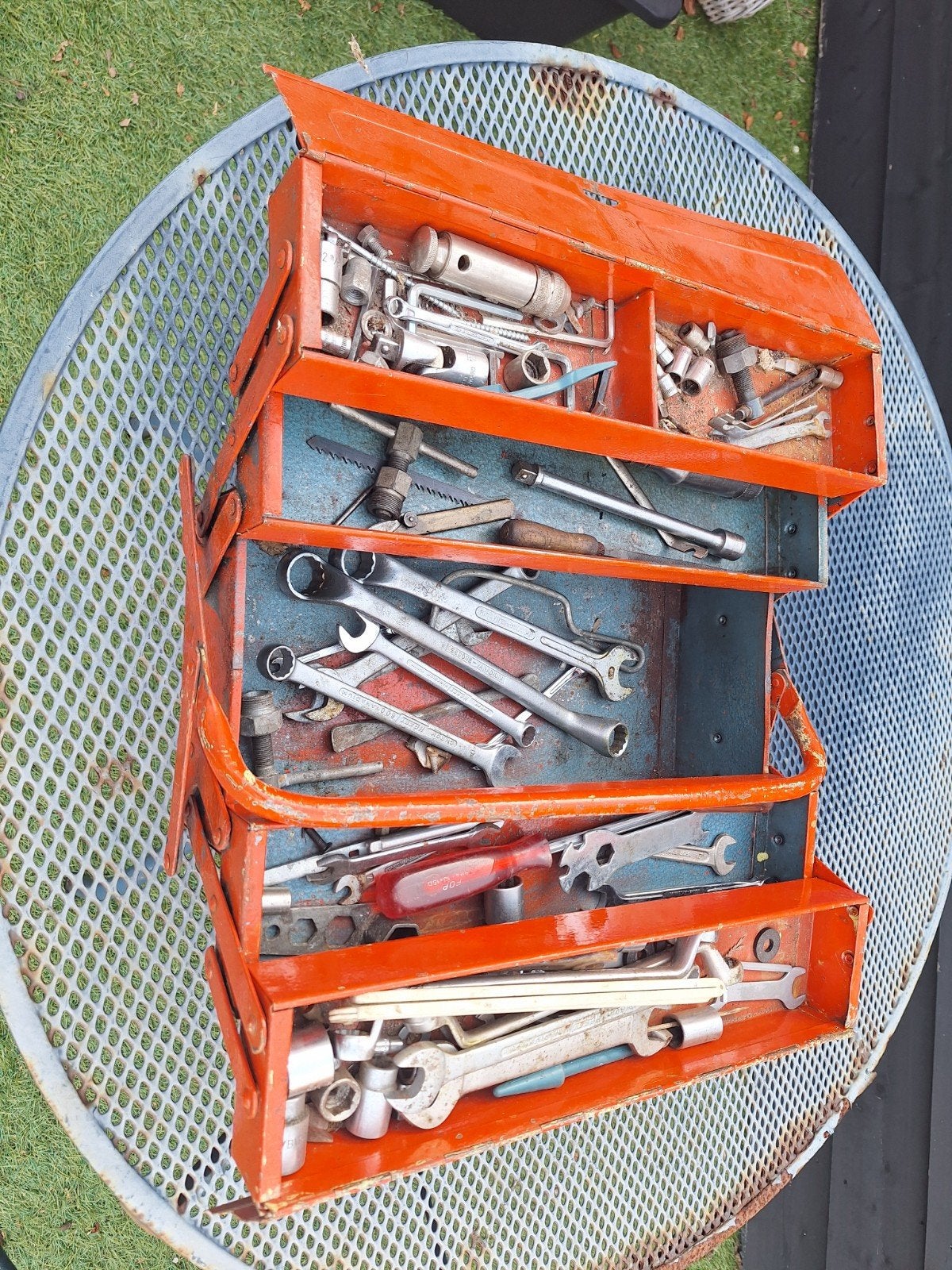 Gereedschapskist met van alles wat, Ophalen of Verzenden