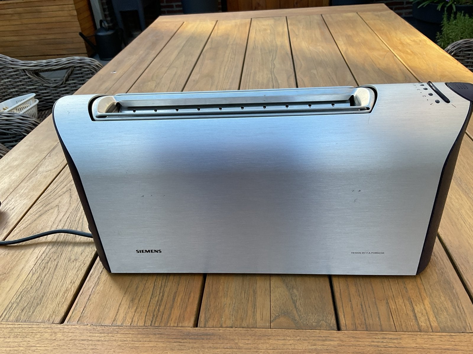 TE KOOP AANGEBODEN: SIEMENS BROODROOSTER, Ophalen of Verzenden, Zo goed als nieuw, Uitneembare kruimellade