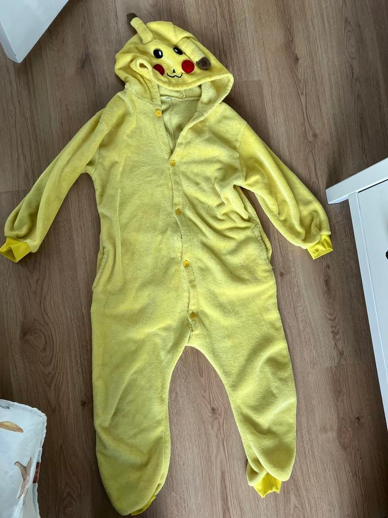 Pikachu Onesie / Pyjama - Maat 122-128, Ophalen of Verzenden, Zo goed als nieuw, 122 t/m 128, Jongen of Meisje