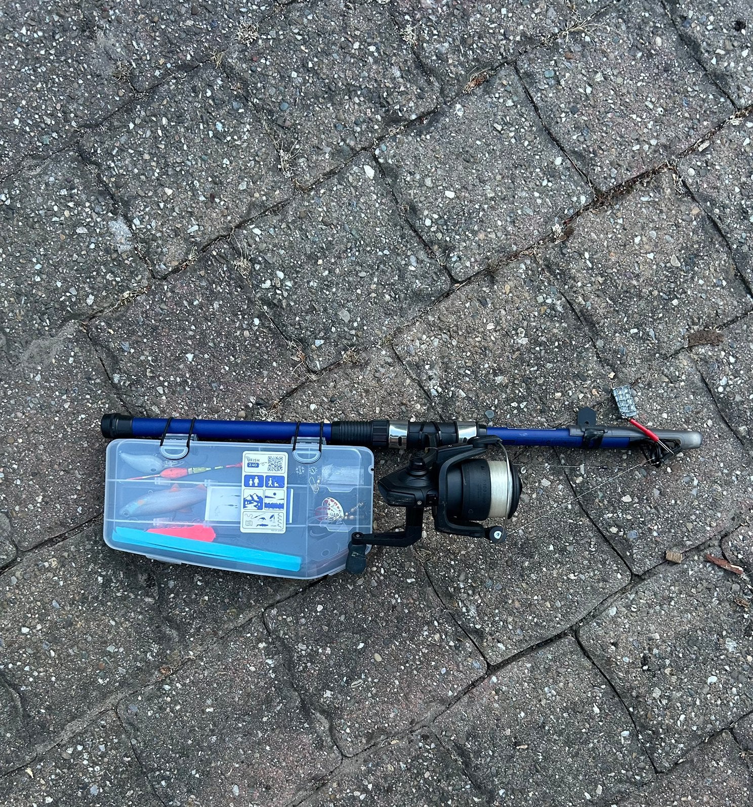 Werphengel met visgerei - Slechts 2x gebruikt, Ophalen, Zo goed als nieuw, Werphengel
