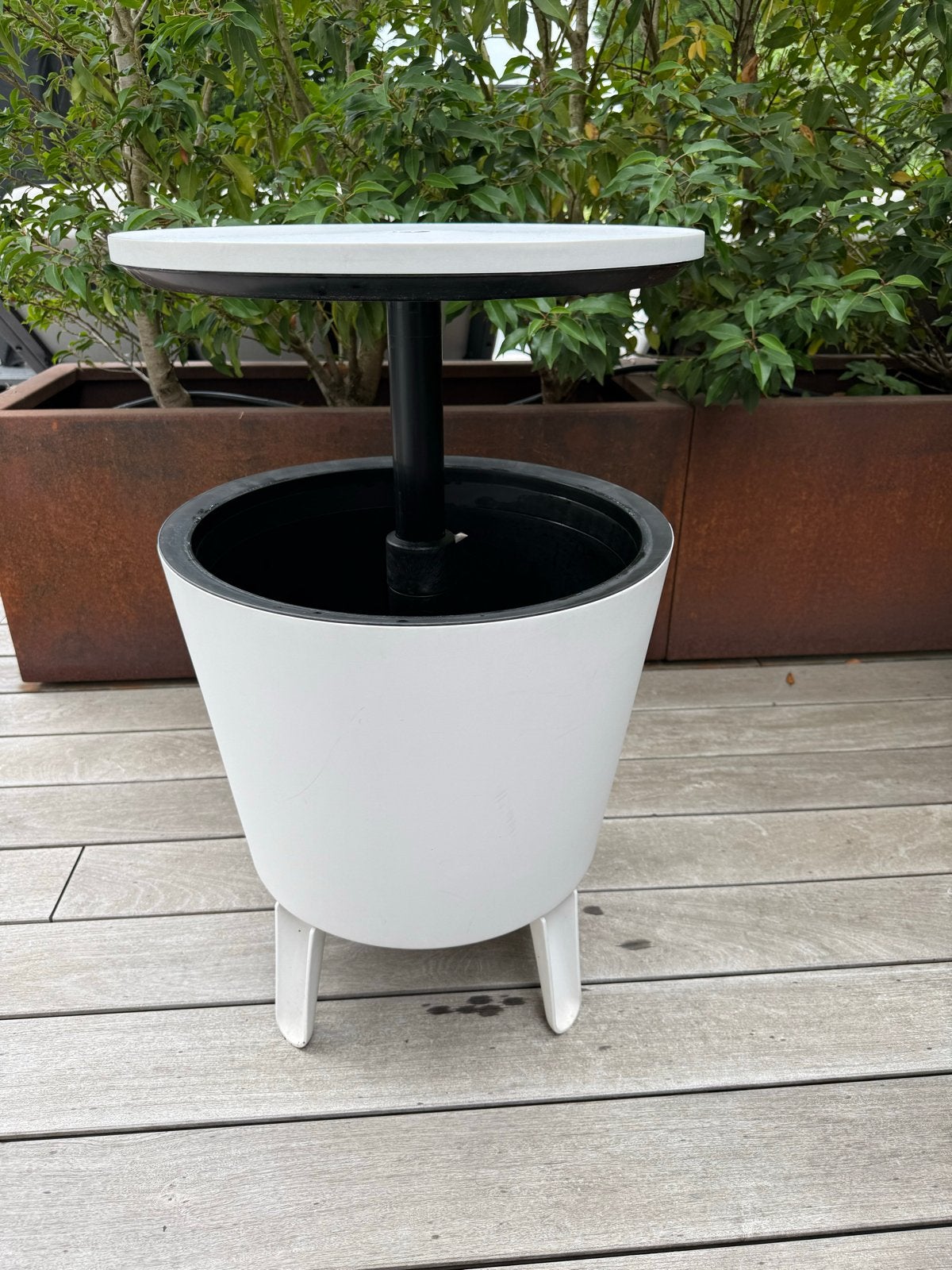 Witte bijzettafel met ruimte voor dranken - Keter Coolbar, Ophalen, Gebruikt, Rond, Kunststof