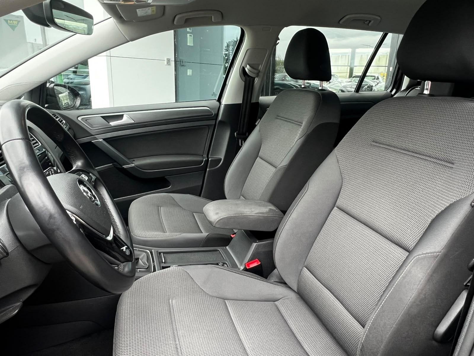 Volkswagen Golf Variant 1.0 TSI Comfortline | Trekhaak | Cru, 12 maanden, Gebruikt, Zwart, Origineel Nederlands