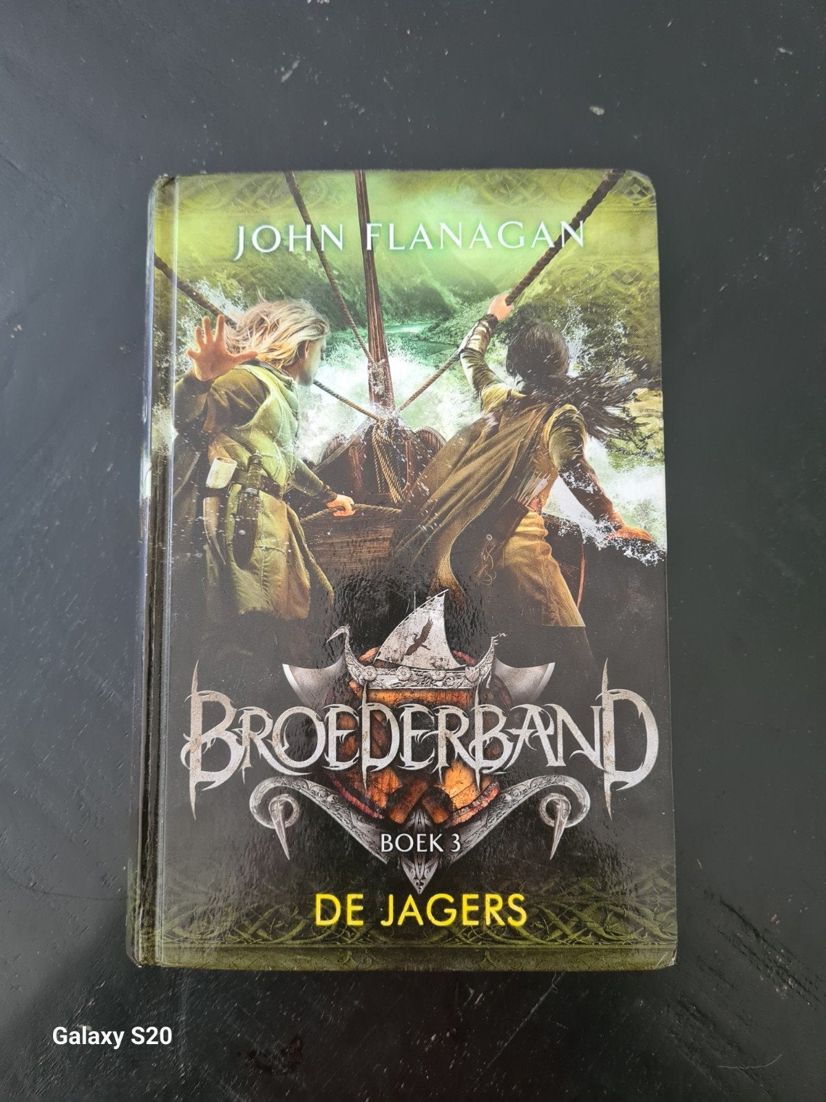 Broederband Boek 3: De Jagers - John Flanagan, Ophalen of Verzenden, Gelezen, Flanagan