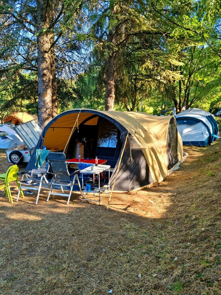 Cabanon Biscaya 440 familie tent, Caravans en Kamperen, Ophalen, Zo goed als nieuw, Tot en met 6