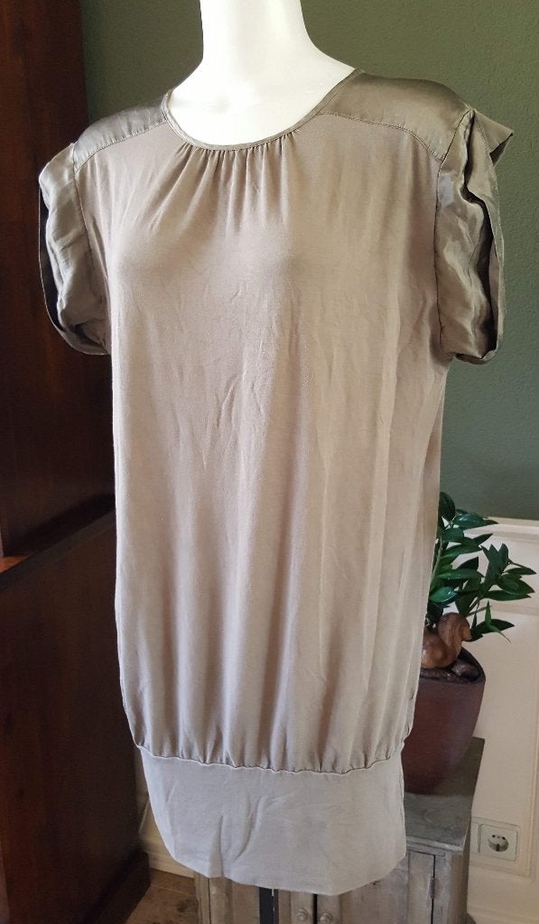 S'nob Snob mooie groene jurk M 38 40, Kleding | Dames, Maat 38/40 (M), Verzenden, Zo goed als nieuw, Knielengte