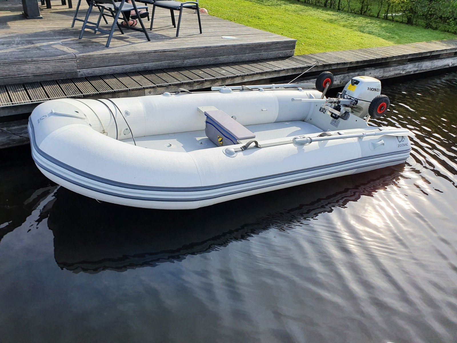 Zodiac met Honda 8pk en aanhanger, Watersport en Boten, Ophalen, 8 pk, Airdeck, Peddels
