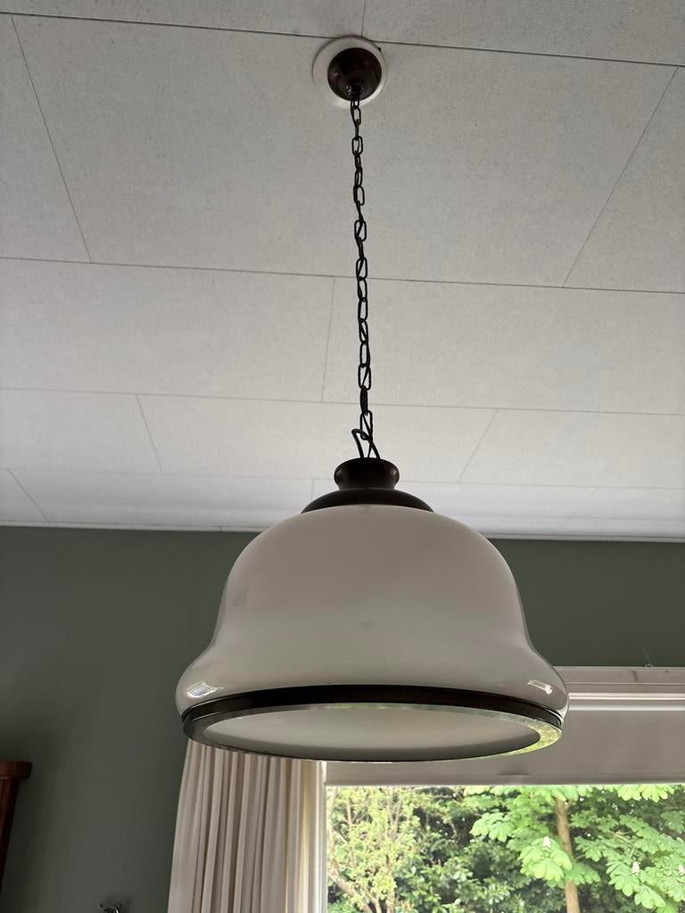 Vintage Hanglamp Melkglas met Donkerbruine Details, Huis en Inrichting, Lampen | Hanglampen, Ophalen, Zo goed als nieuw, Glas
