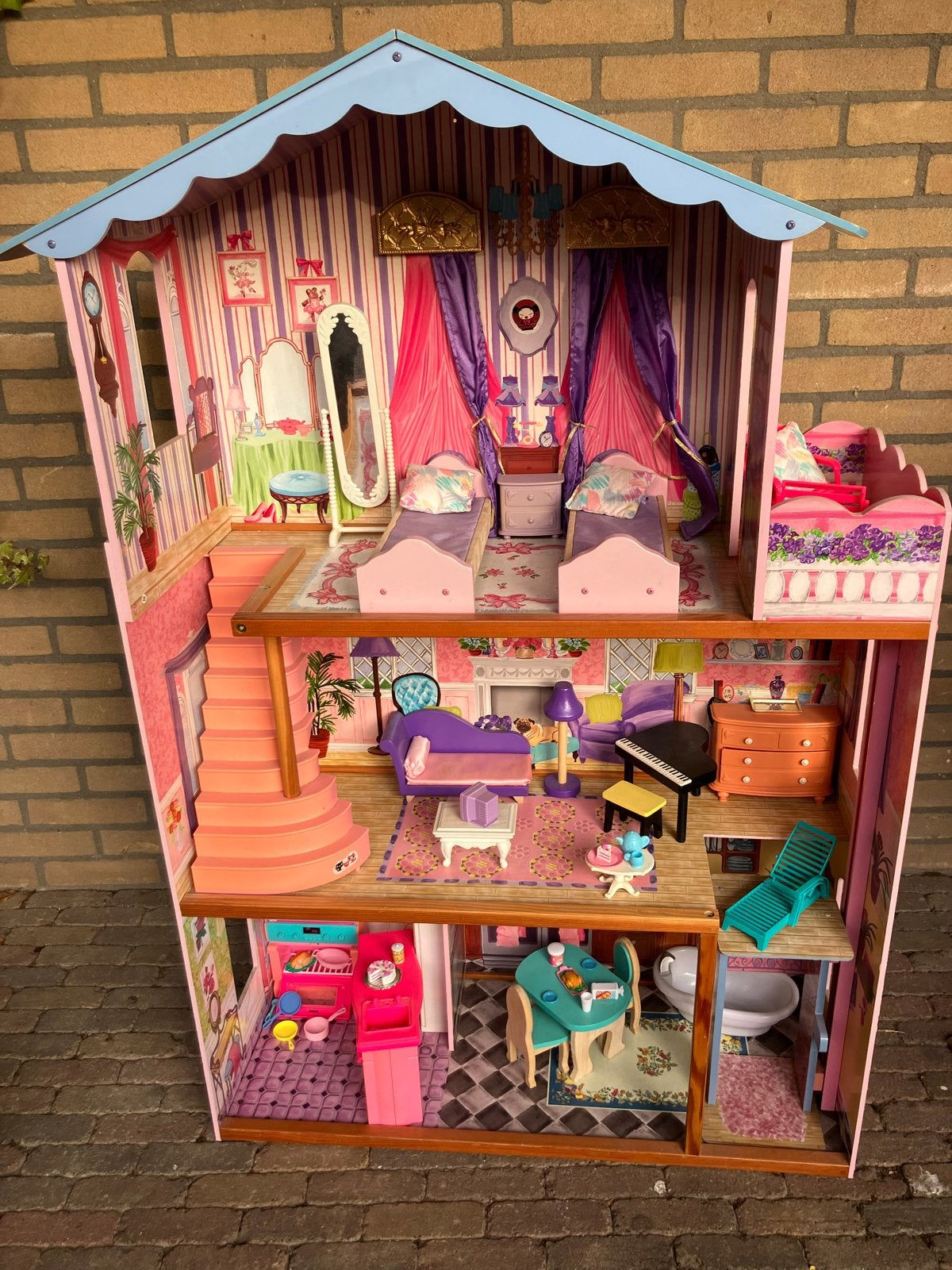 Groot Houten Poppenhuis  met Meubels - Zo goed als nieuw, Ophalen, Zo goed als nieuw, Meisje