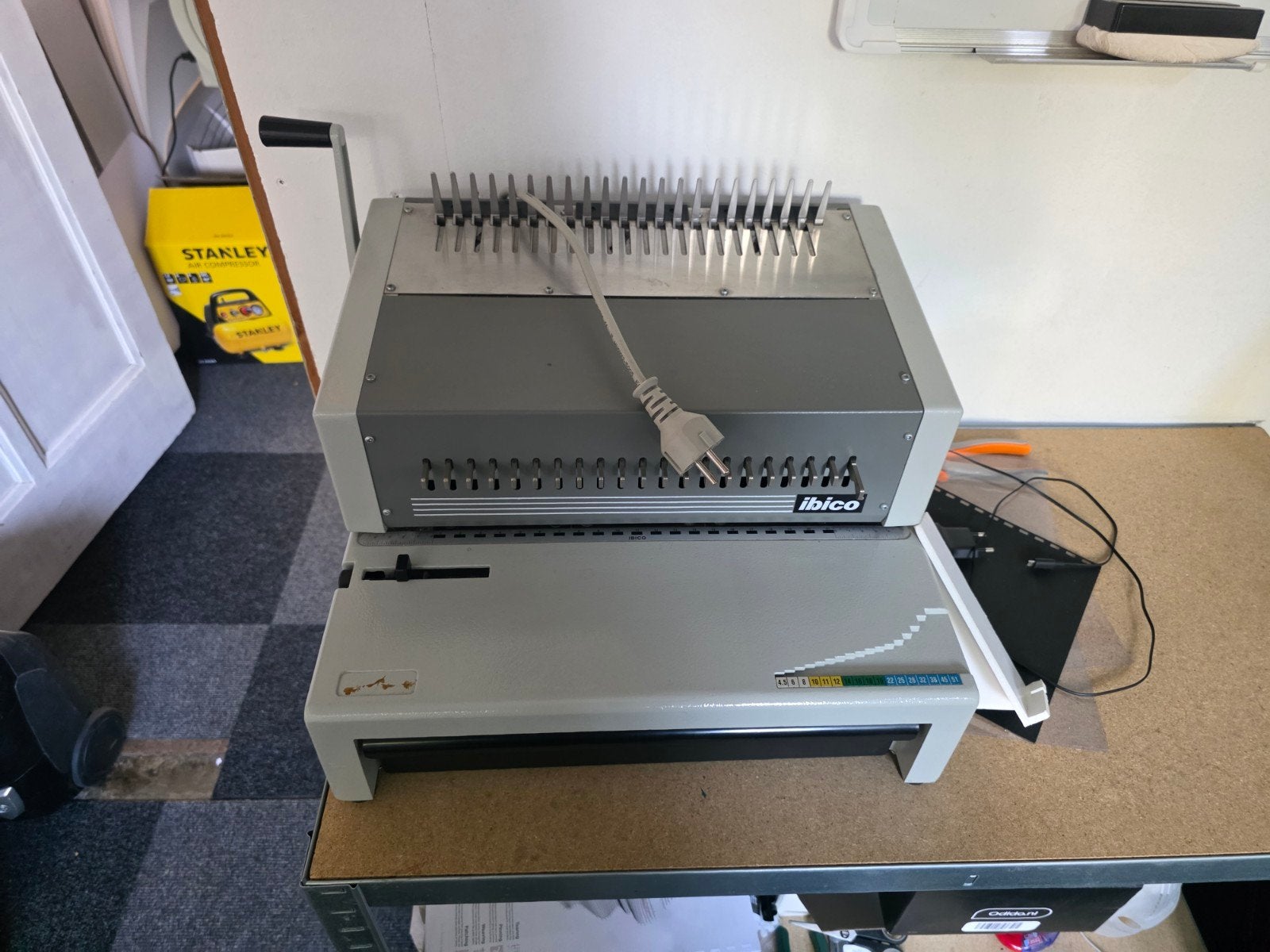 Ibico EPK-21 inbindmachine ponsmachine, Ophalen, Gebruikt
