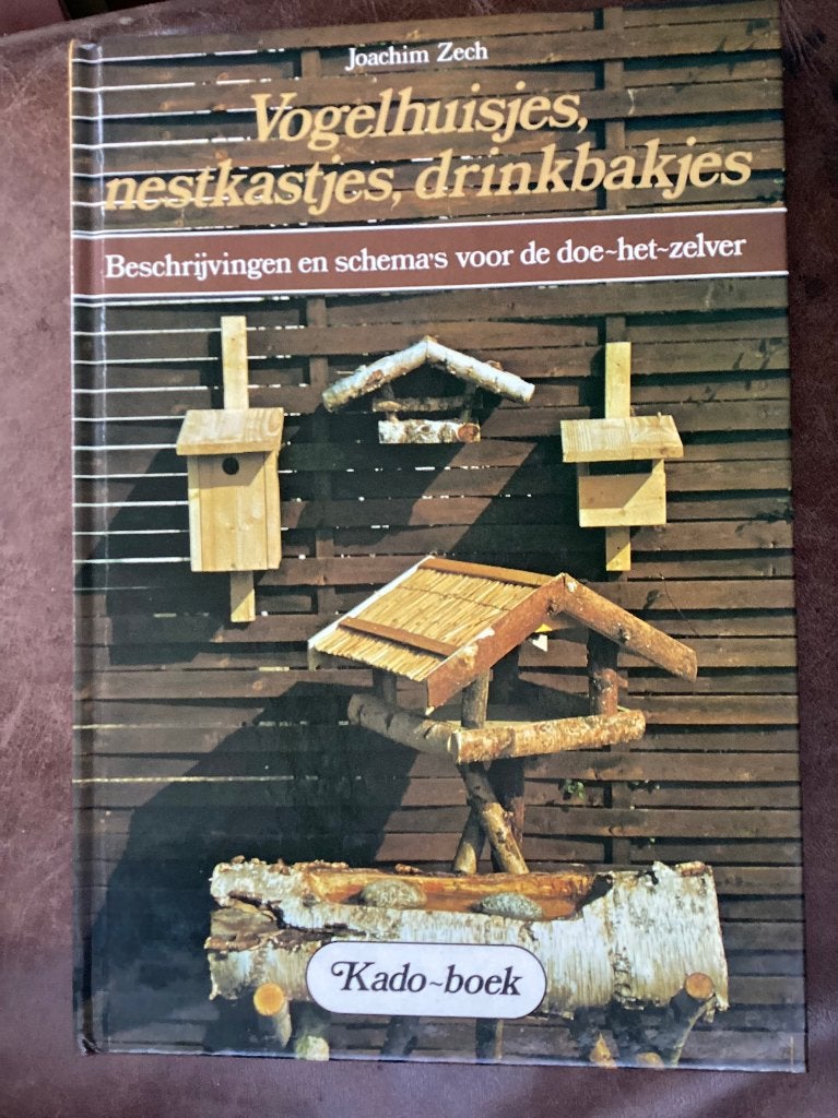 Vogelhuisjes, nestkastjes, drinkbakjes - Kado-boek, Ophalen of Verzenden, Gebruikt