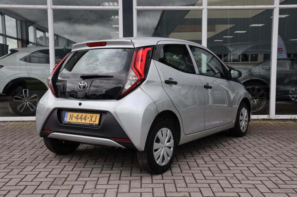 Toyota Aygo 1.0 VVT-i x-fun|Airco|Elek. Ramen|Bluetooth|, Auto's, Voorwielaandrijving, Gebruikt, Euro 6, 4 stoelen