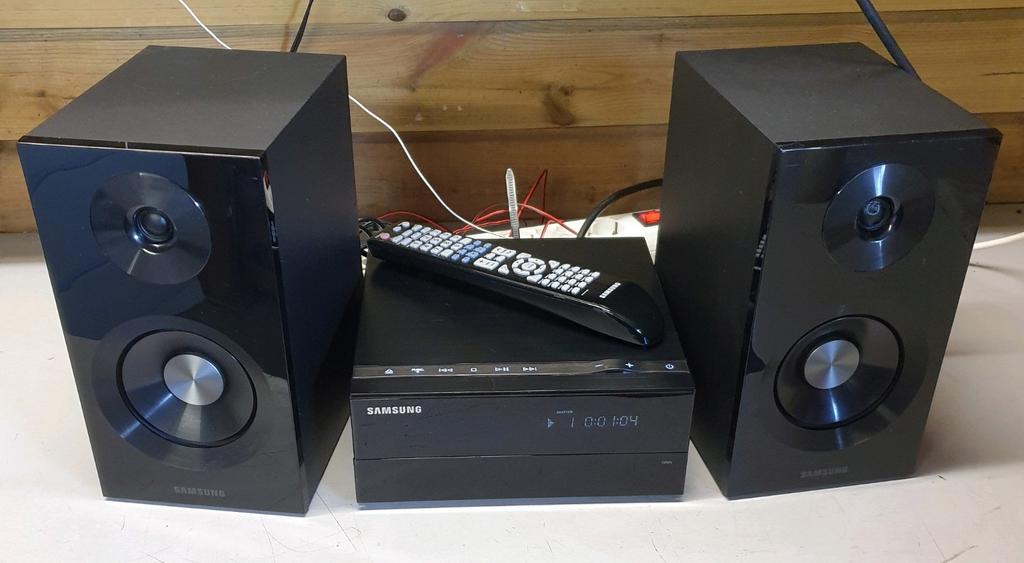 Samsung stereo set mmc-430d + afstandsbediening, Ophalen of Verzenden