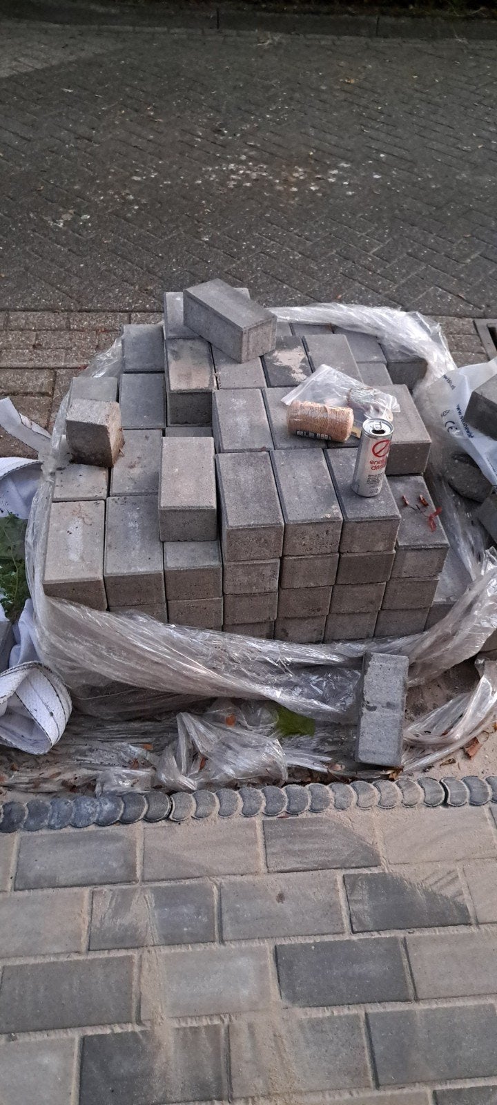 Betontegels 21x8 cm - Overige typen, Ophalen, Gebruikt, Beton, Overige typen