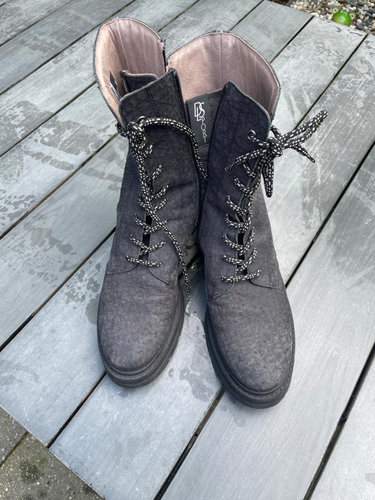 Stoere hoge schoenen antraciet grijs maat 41, Ophalen of Verzenden, Zo goed als nieuw, Grijs, Lage of Enkellaarzen