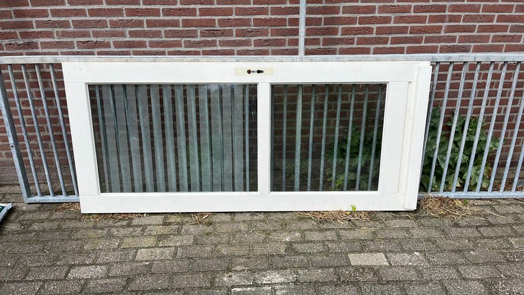Buitendeur netjes met scharnieren, Ophalen of Verzenden