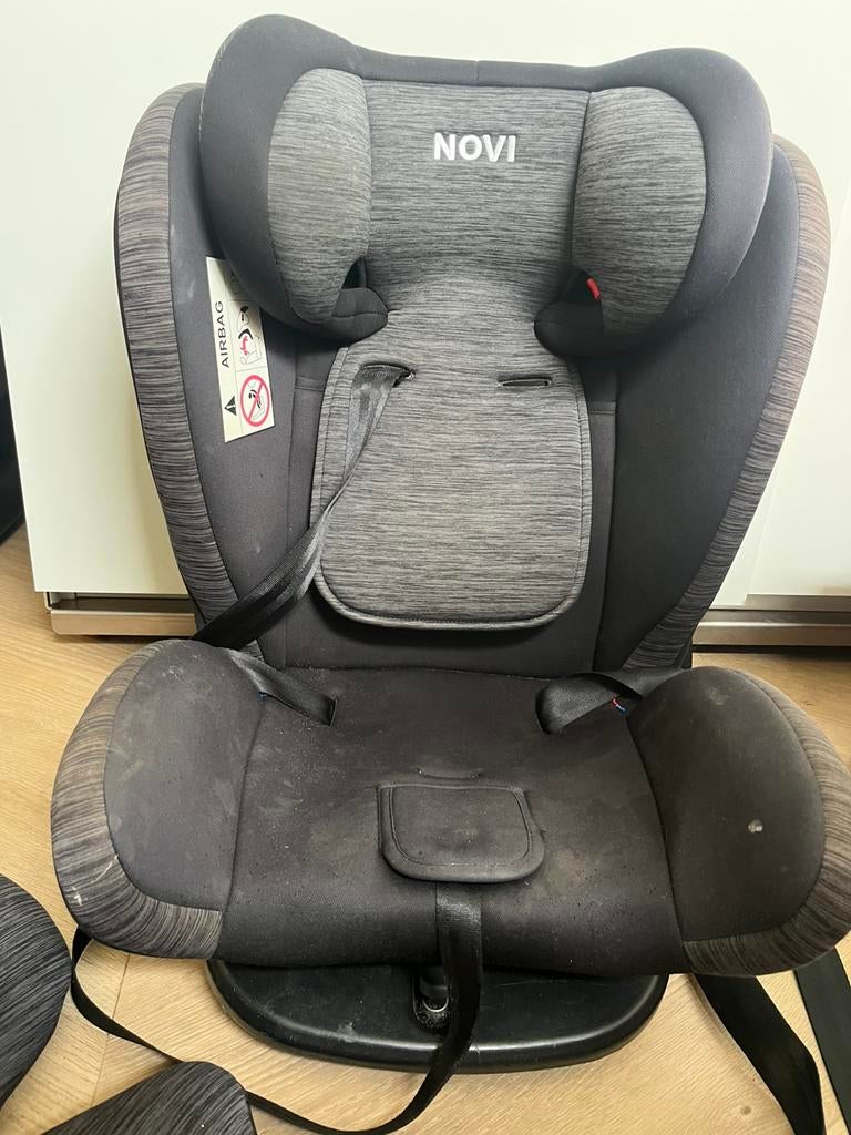 Autostoel Novi isofix, Kinderen en Baby's, Autostoeltjes, Gebruikt, 0 t/m 18 kg, Verstelbare rugleuning, Isofix