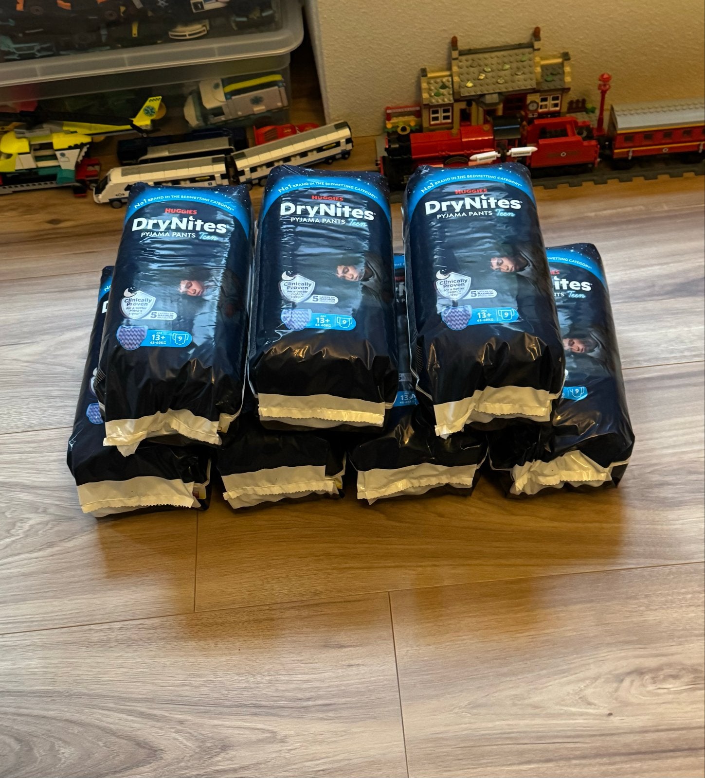DryNites Huggies nachtbroekjes jongens 13+ (48-60kg) - 7 stu, Ophalen, Nieuw