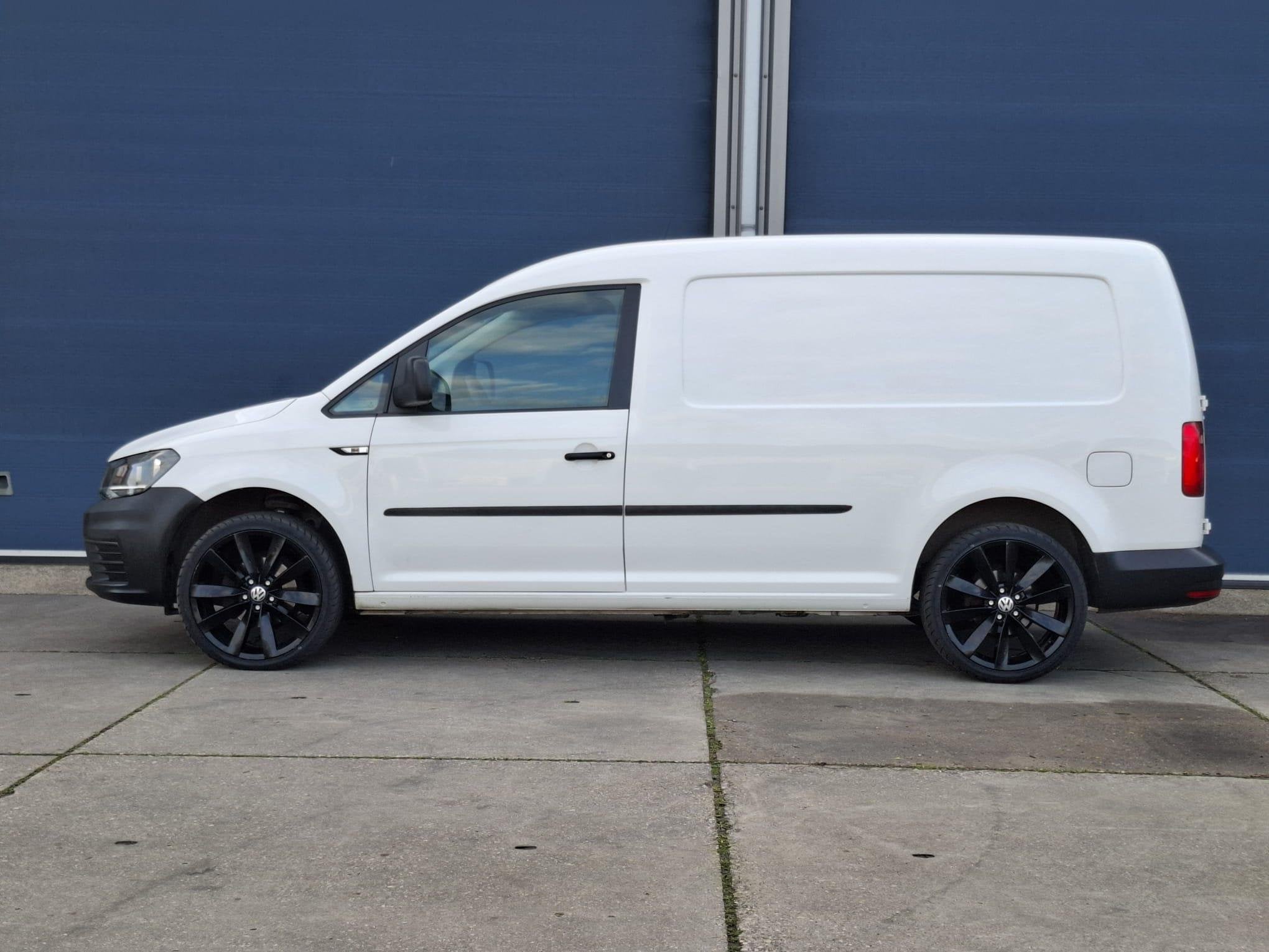 Volkswagen Caddy 2.0 TDI L2H1 BMT Maxi Trendline AUTOMAAT /, Auto's, Stof, Gebruikt, 4 cilinders, Wit