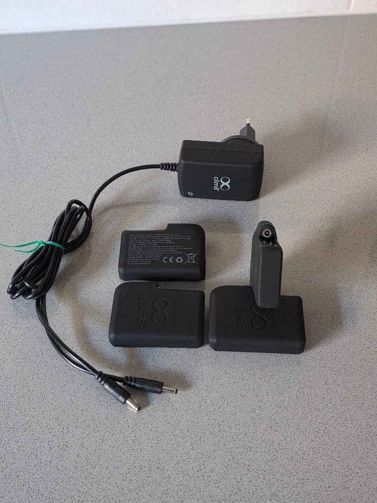 accu's + lader voor: handschoen iXS Season Heat ST met Clim8, Motoren, Kleding | Motorkleding, Overige typen, Tweedehands, Ophalen of Verzenden