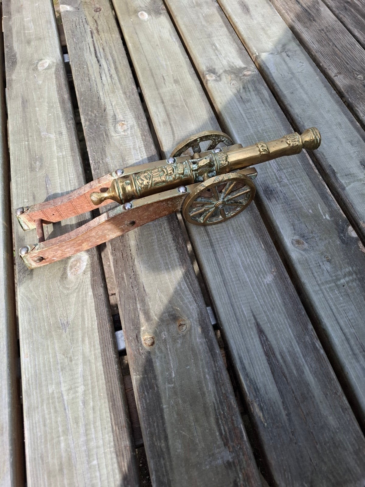 Antiek messing kanon op houten onderstel, Ophalen of Verzenden, Koper