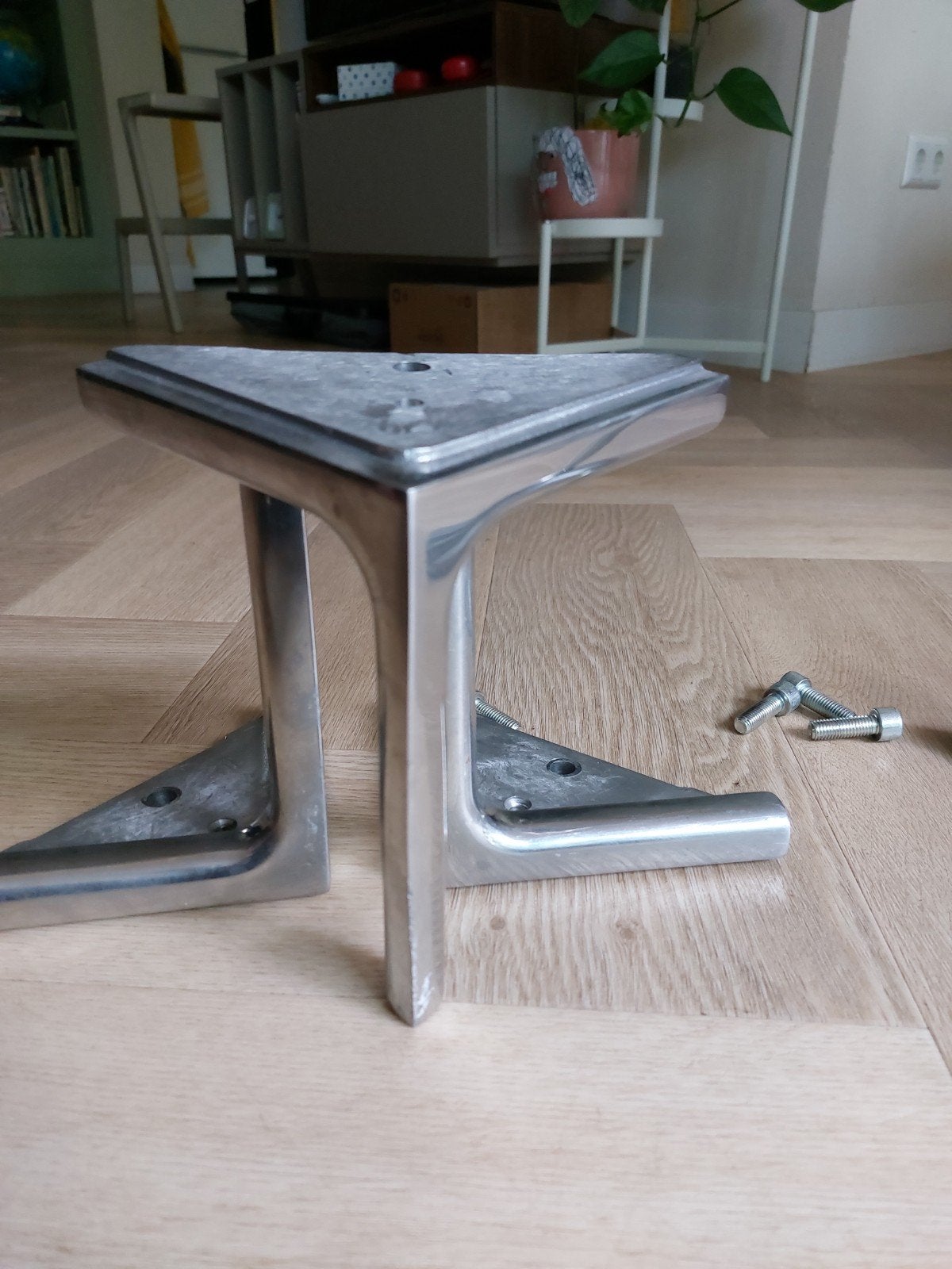 Design on Stock Bloq bank pootjes 4x, Ophalen