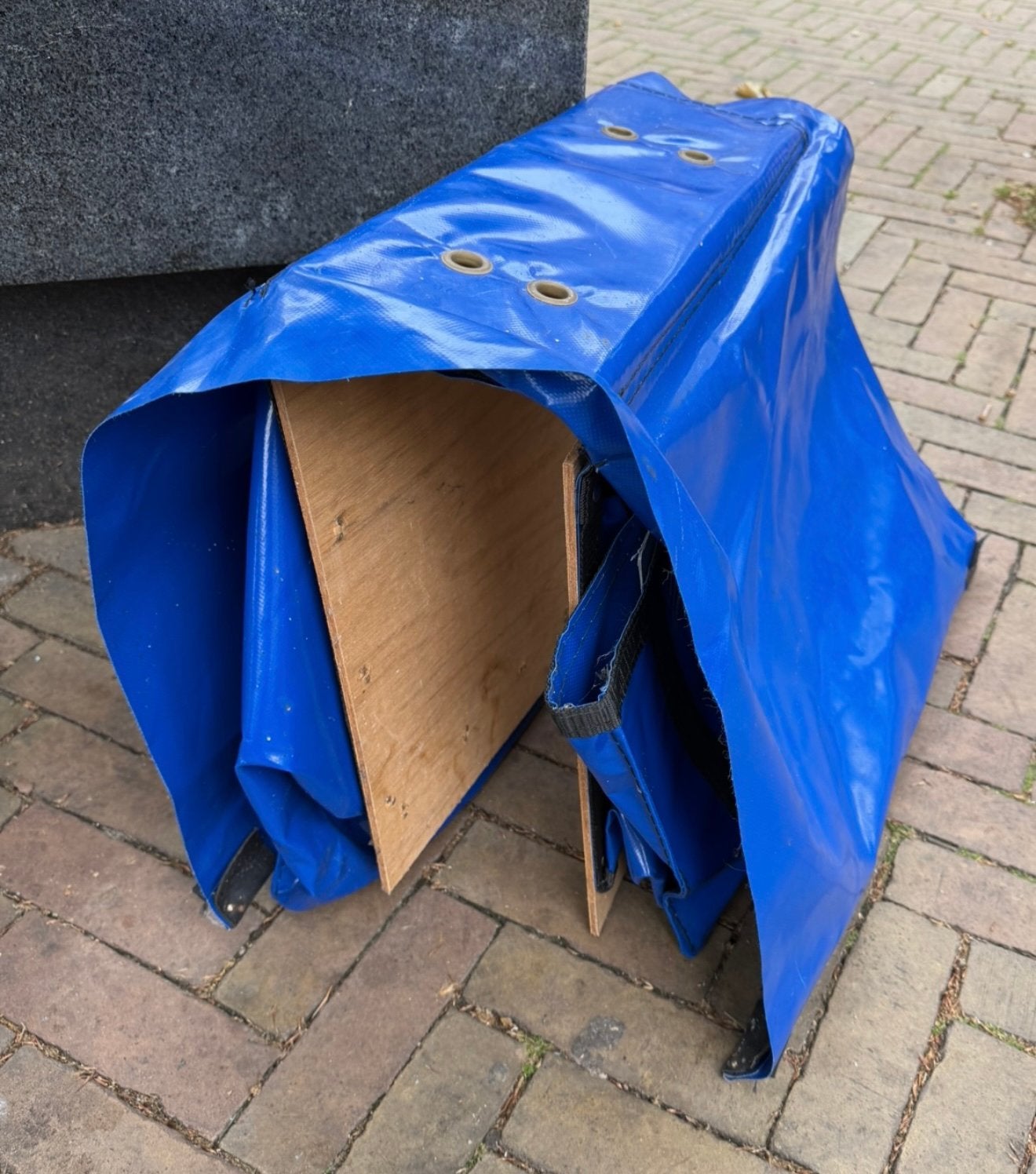Kranten fietstassen sterk Castricum NH, Ophalen, Zo goed als nieuw