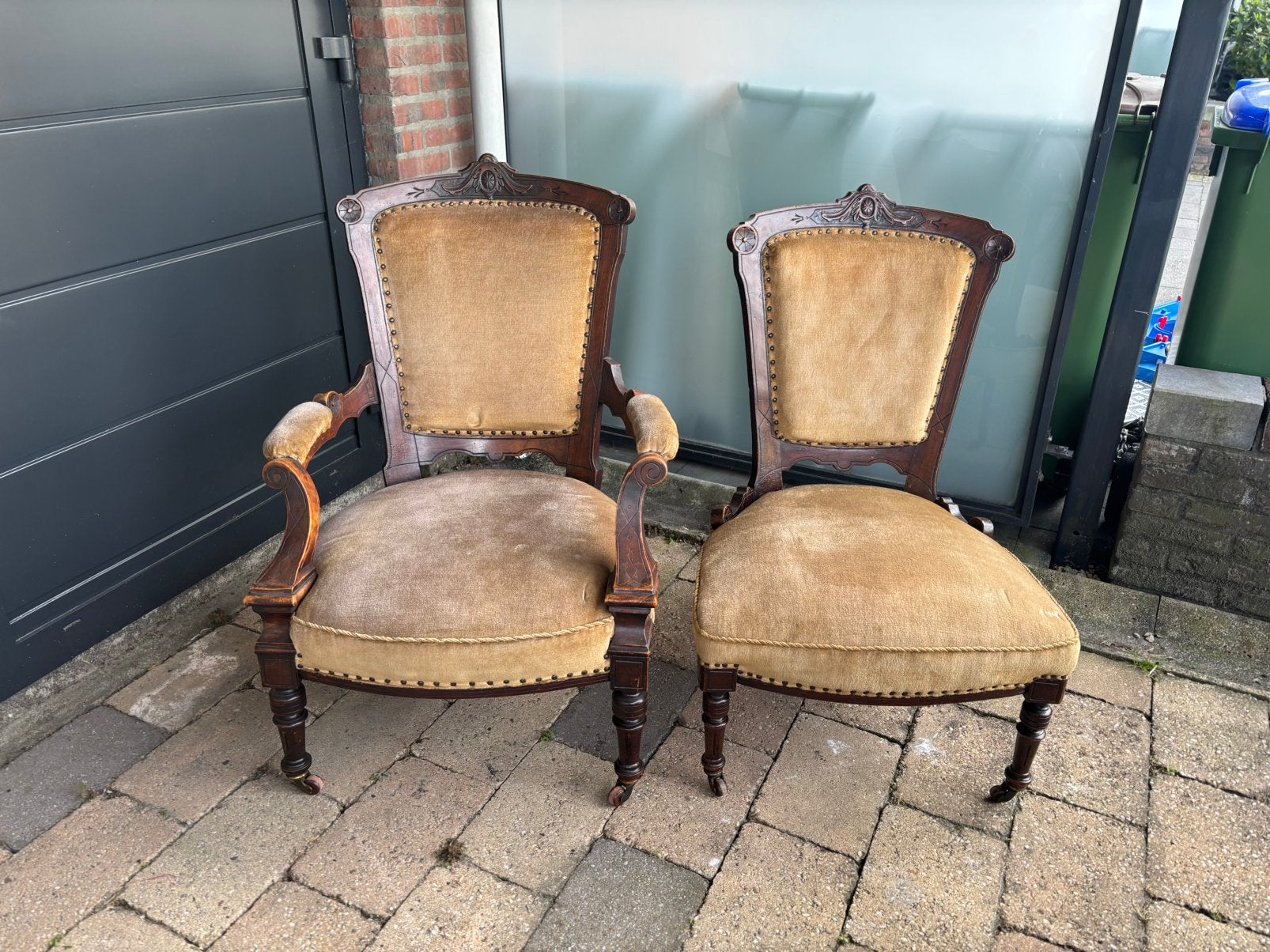 Set  twee  antieke fauteuils een heren en dame, Ophalen