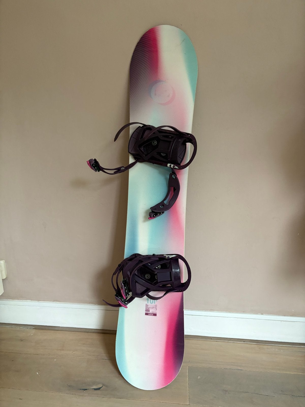 Wedze Serenity 142 cm snowboard met bindingen, Sport en Fitness, Snowboarden, Ophalen, Gebruikt, Board