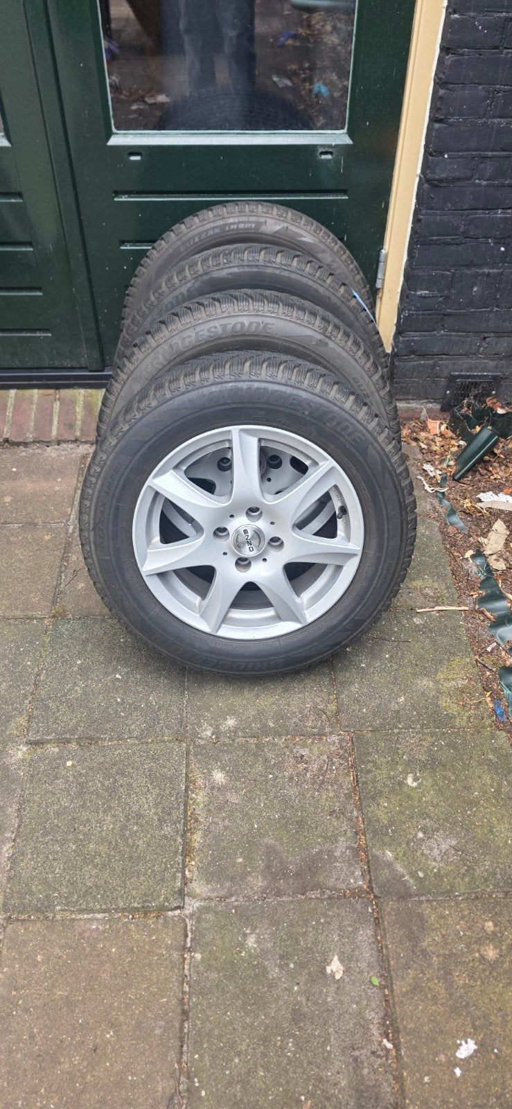 Bridgestone winterbandenset 185/65 R15 88T + 4x Velg Enzo W, Auto-onderdelen, Banden en Velgen, Ophalen, Gebruikt, 15 inch, Banden en Velgen