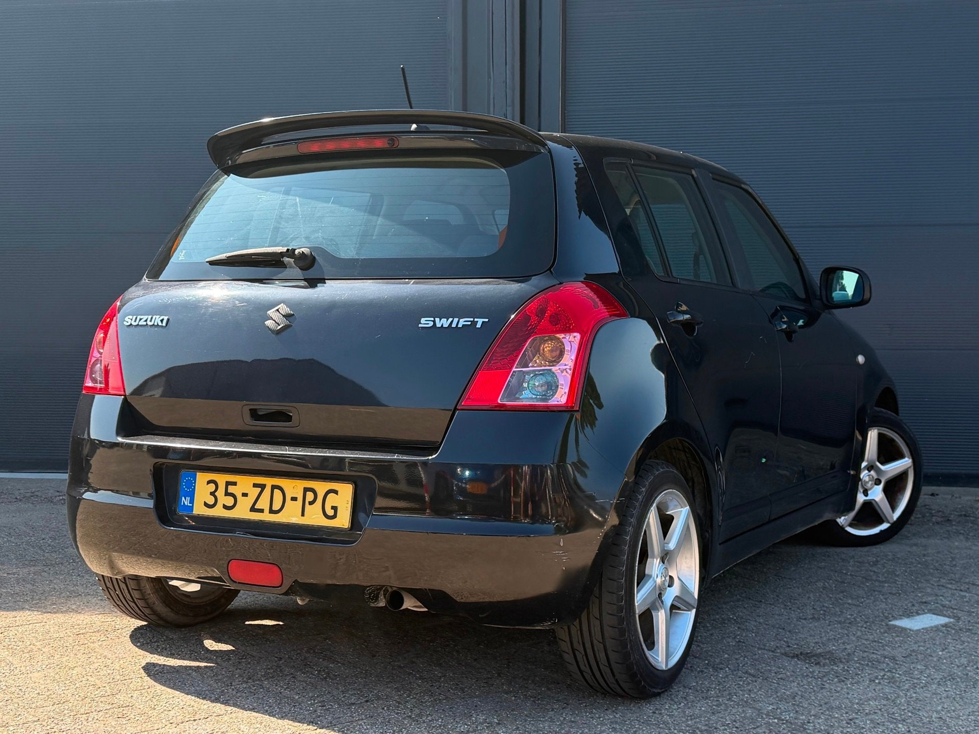 Suzuki Swift 1.3 | Airco | 5 Deurs | E-Pakket | 02-2027 Apk, Auto's, Suzuki, Voorwielaandrijving, Gebruikt, 400 kg, Origineel Nederlands
