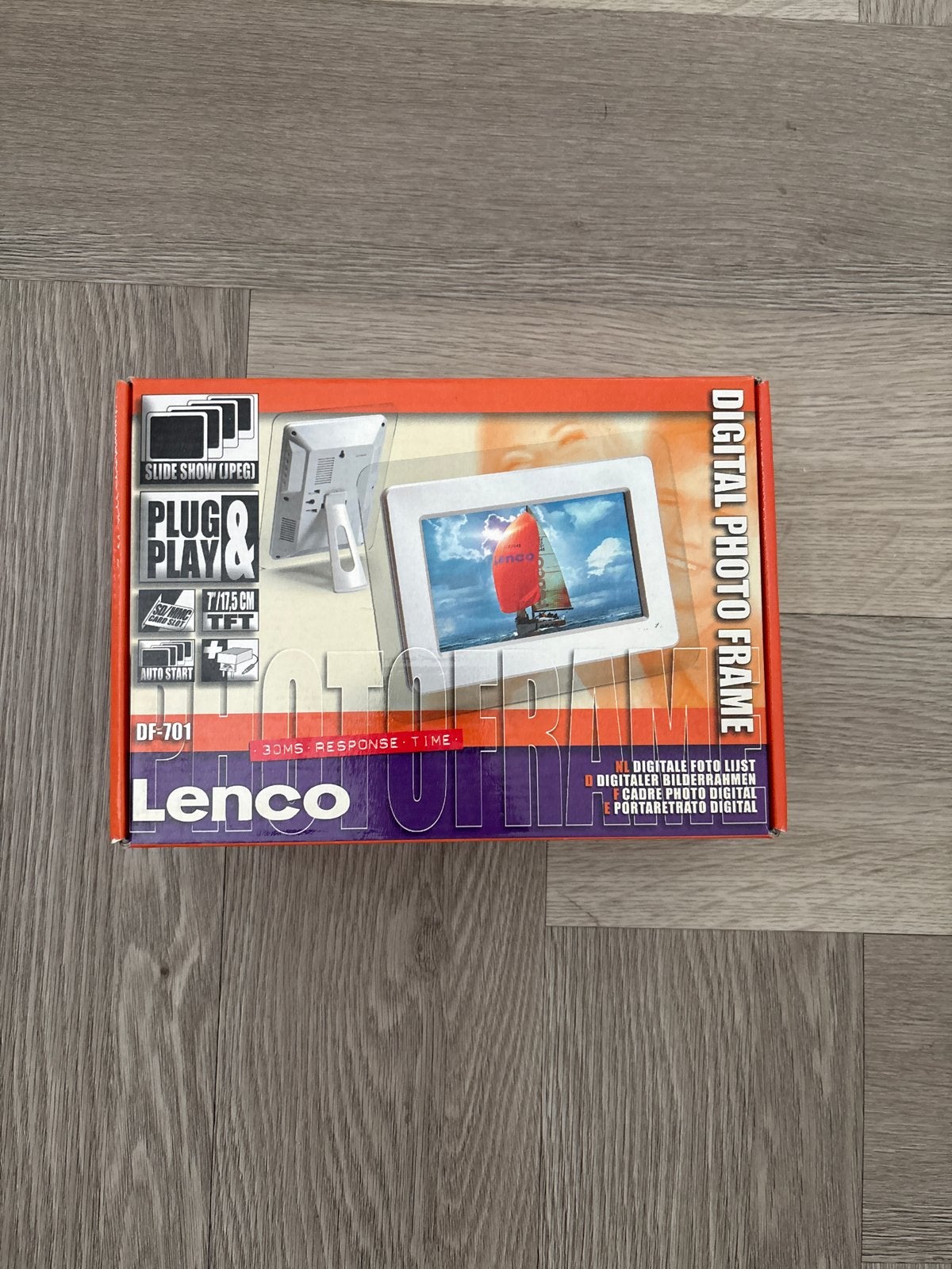 Lenco DF-701 Digitale Fotolijst - Plug & Play, Nieuw, Ophalen of Verzenden, Minder dan 1 GB, Diavoorstelling