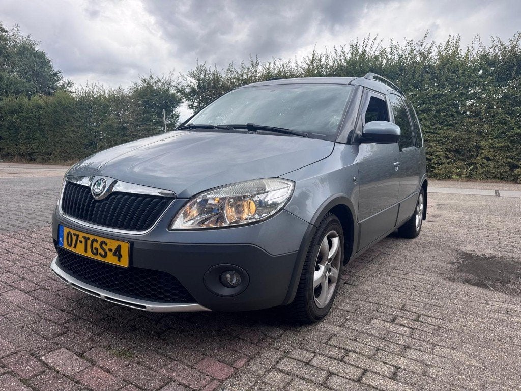 Skoda Roomster 1.2 TSI 2012 2e Eigenaar/ Airco/ Lm velg/ APK, Auto's, Zwart, 4 cilinders, 49 €/maand, Handgeschakeld