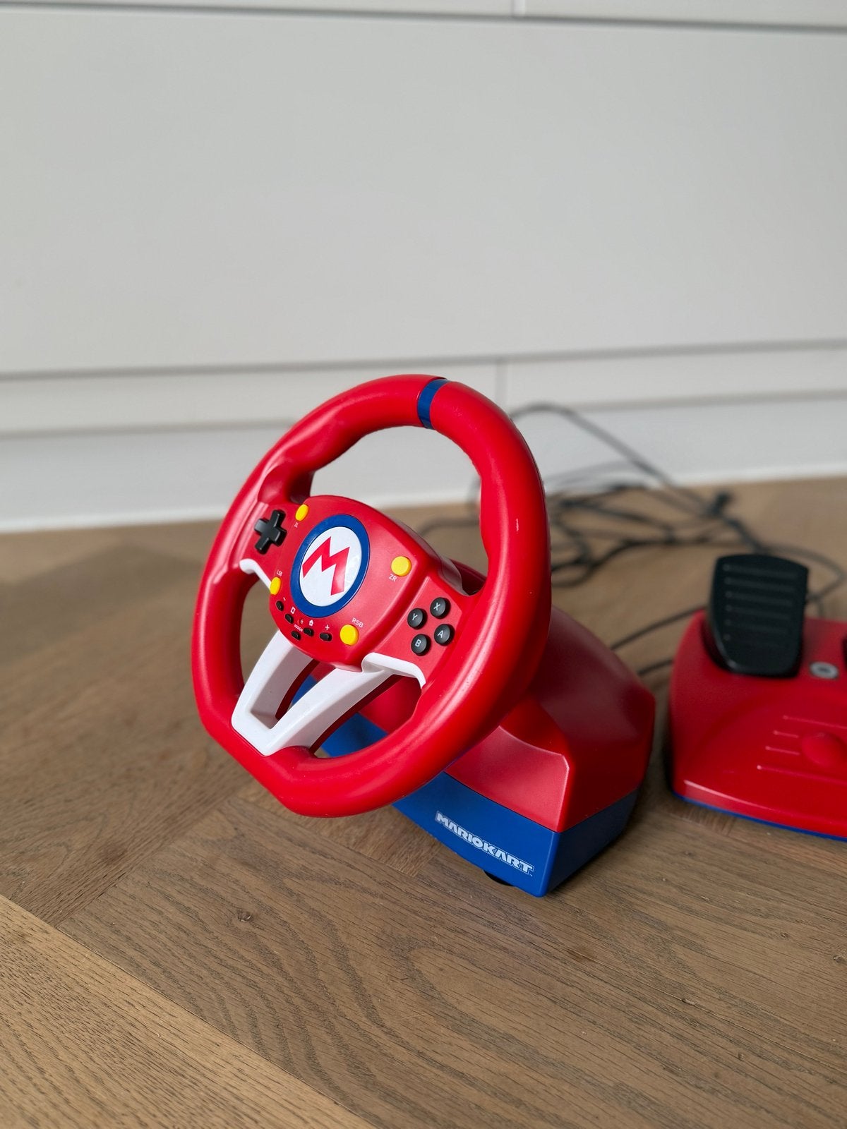Mario Kart racestuur met pedalen - Zo goed als nieuw, Ophalen, Zo goed als nieuw, Zonder controller, Met stuurtje