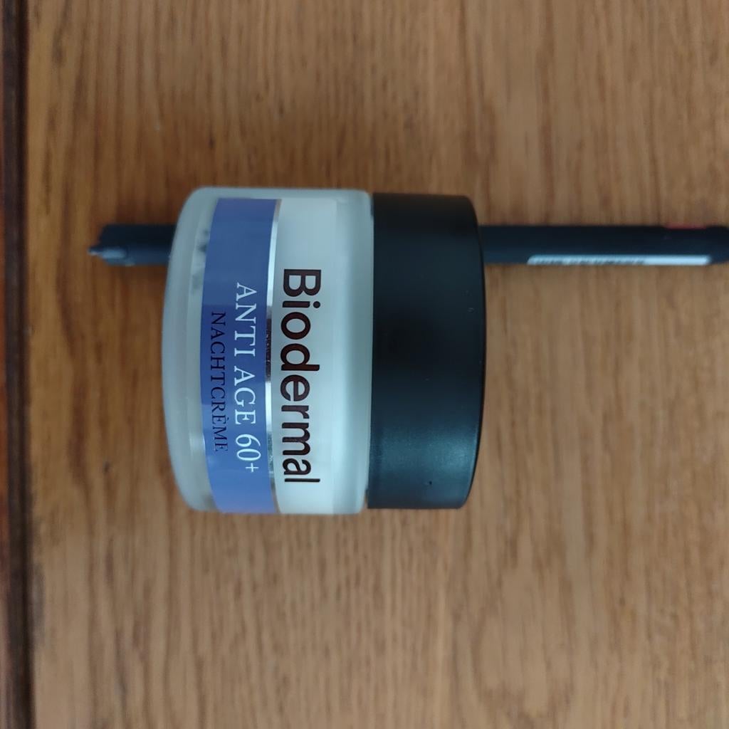 Biodermal Anti Age 60+ Nachtcrème, Ophalen of Verzenden, Zo goed als nieuw, Gehele gezicht