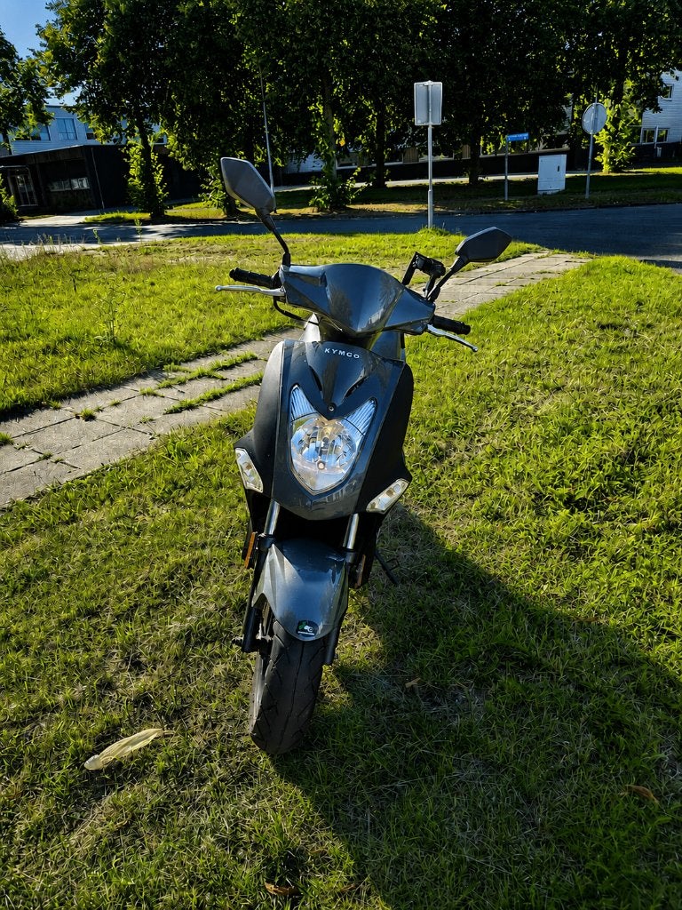 Kymco Agility 50 — 2017 — 10.391 km — snorscooter, Ophalen, Gebruikt, Kymco, Benzine