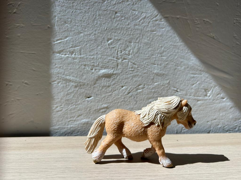 Schleich shetlander, Ophalen of Verzenden, Zo goed als nieuw, Paard, Beeldje of Figuurtje