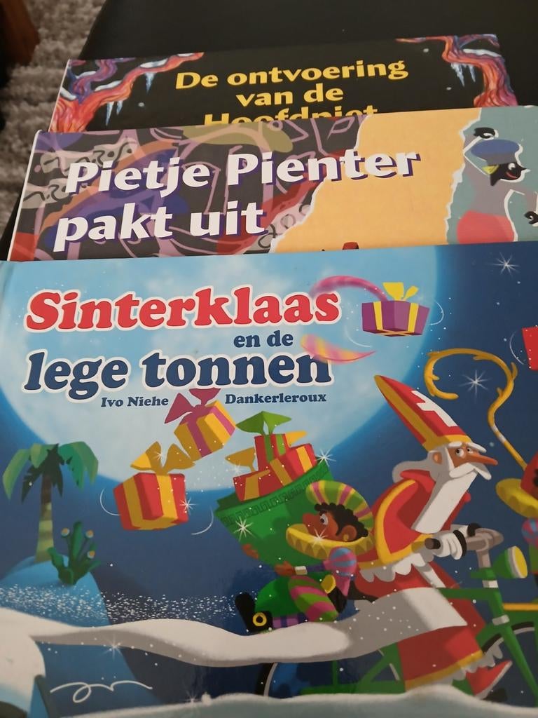 3 Sinterklaasboeken, Diversen, Sinterklaas, Nieuw, Ophalen of Verzenden