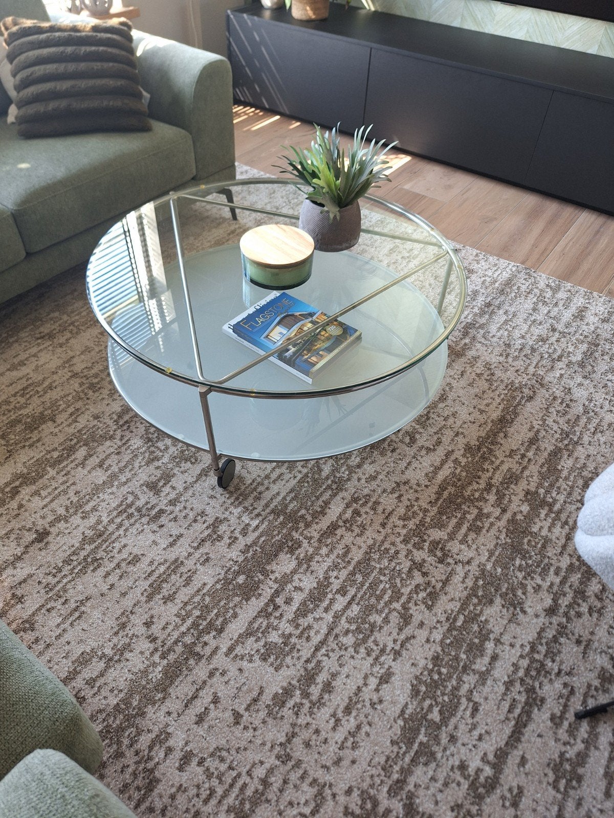 Moderne glazen salontafel met metalen onderstel, Ophalen, Gebruikt, 50 tot 100 cm, Rond