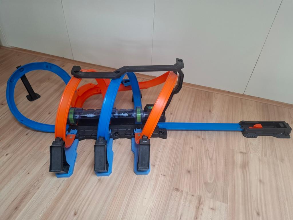 Hot Wheels racebaan, Kinderen en Baby's, Speelgoed | Racebanen, Ophalen, Zo goed als nieuw, Elektrisch, Hot Wheels