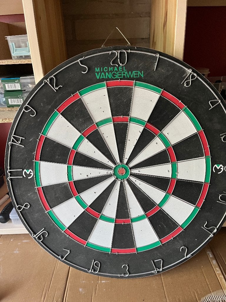 Dartboard, Ophalen of Verzenden, Zo goed als nieuw, Dartbord