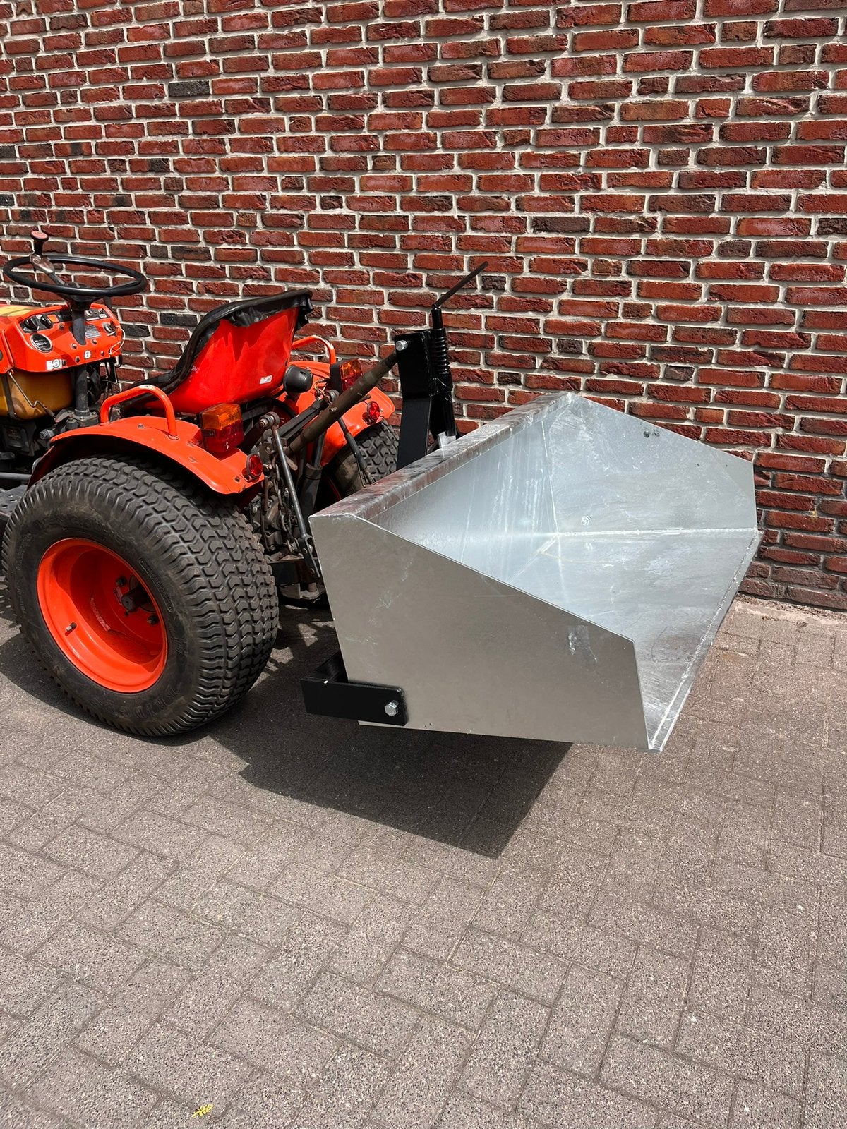 Grondbak 120 cm – Mechanisch kiepend – minitractor  CAT 1, Ophalen of Verzenden, Zo goed als nieuw