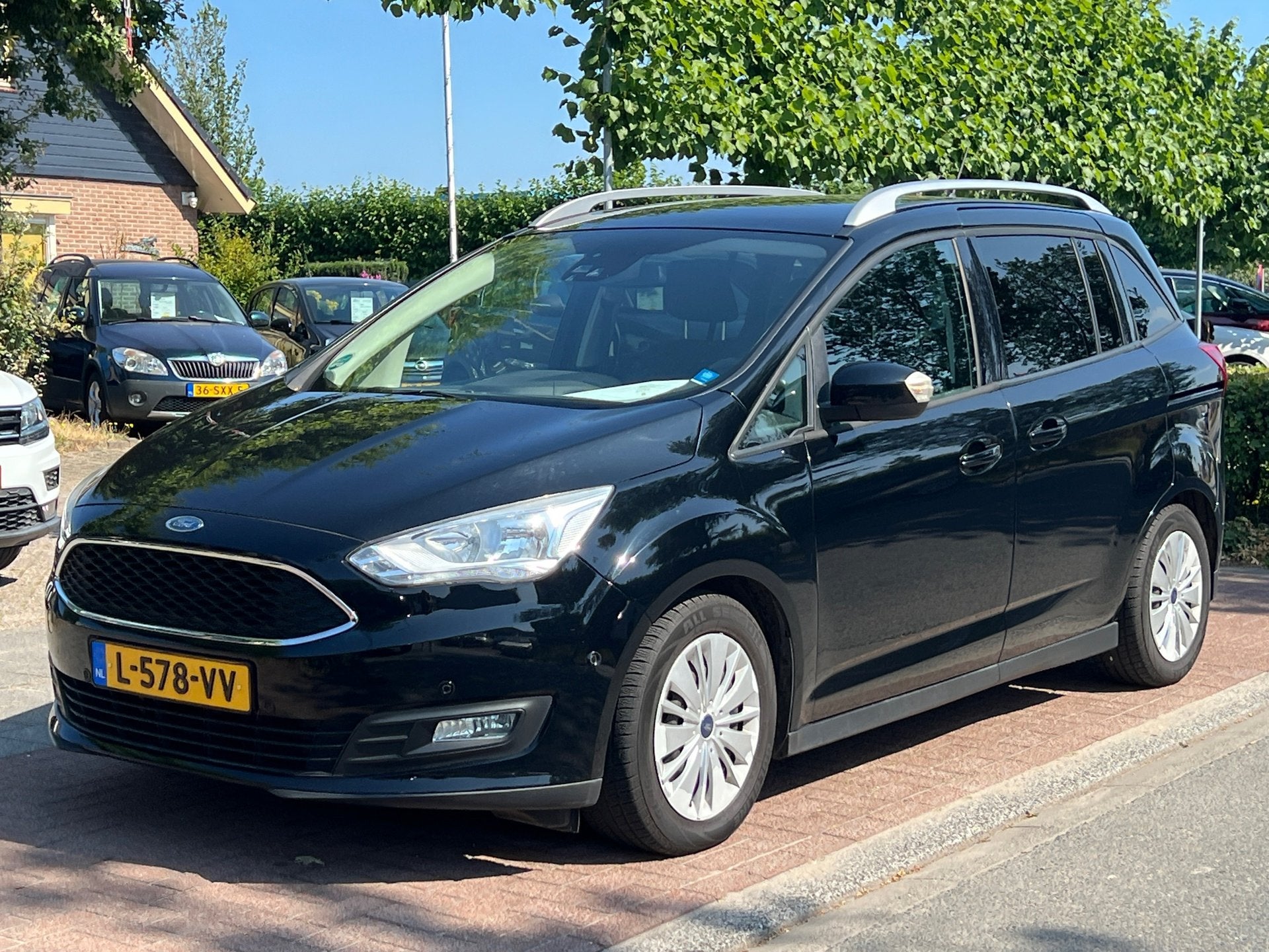 Ford Grand C-Max 1.0 Titanium *Nette Auto| 7pers., Voorwielaandrijving, 125 pk, Gebruikt, Euro 6