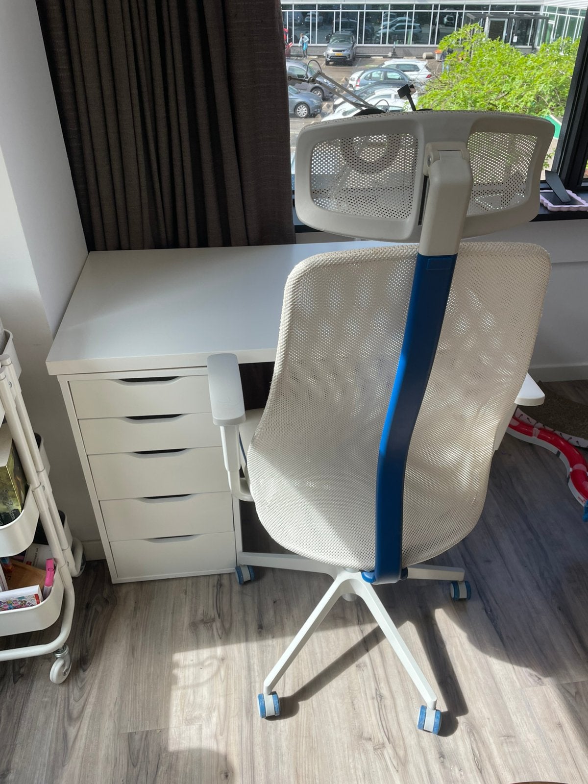Bureaustoel, bureau en kastje ikea, Ophalen, Zo goed als nieuw, Zwart