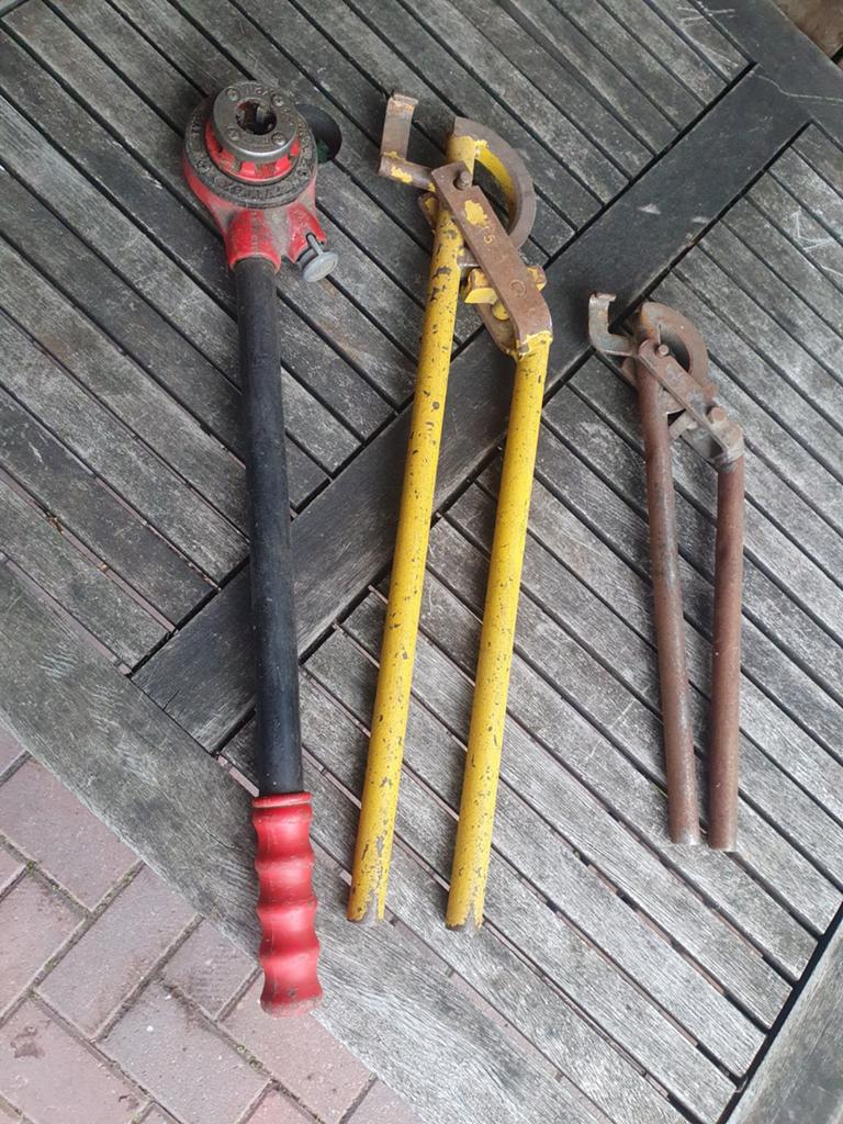 Loodgieters gereedschap, Ophalen