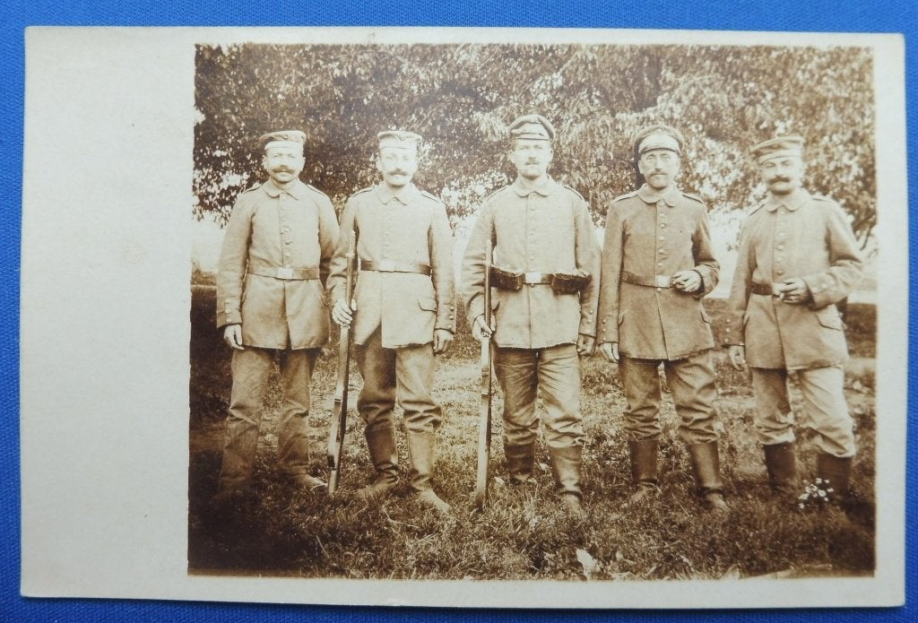 Duitse WO1 Fotokaart - Vijf militairen in het veld 1914-1918, Verzamelen, Verzenden, Landmacht, Duitsland, Foto of Poster