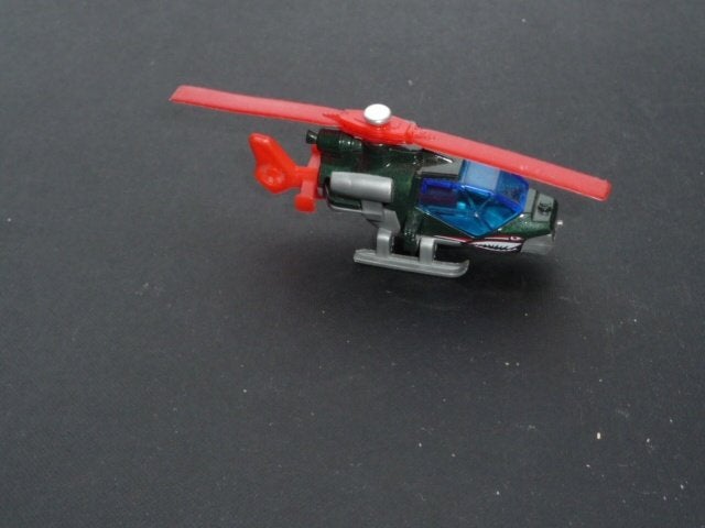 4 VOERTUIGEN,2 mod Helicopters , Matchbox boot en wals vint, Overige merken, 1:72 tot 1:144, Verzenden, Helikopter