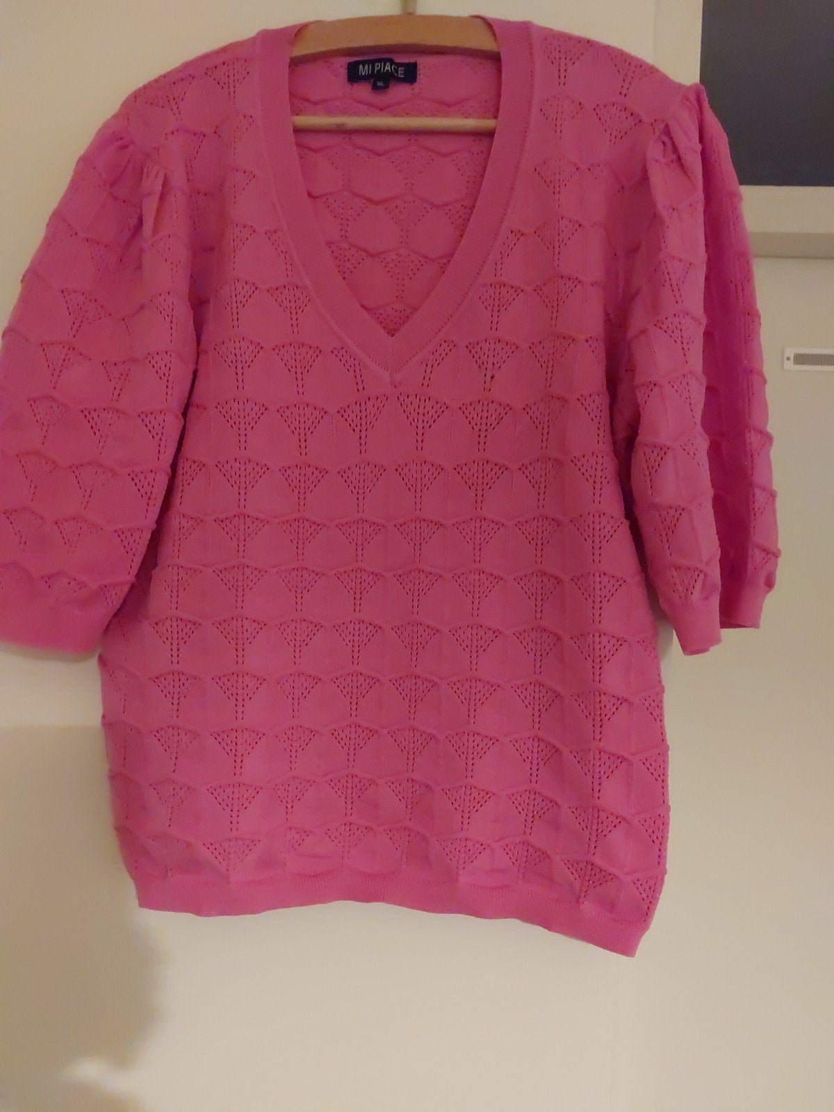 Roze gebreide trui met V-hals - Mi Piace, Ophalen, Mi Piace, Maat 42/44 (L), Zo goed als nieuw